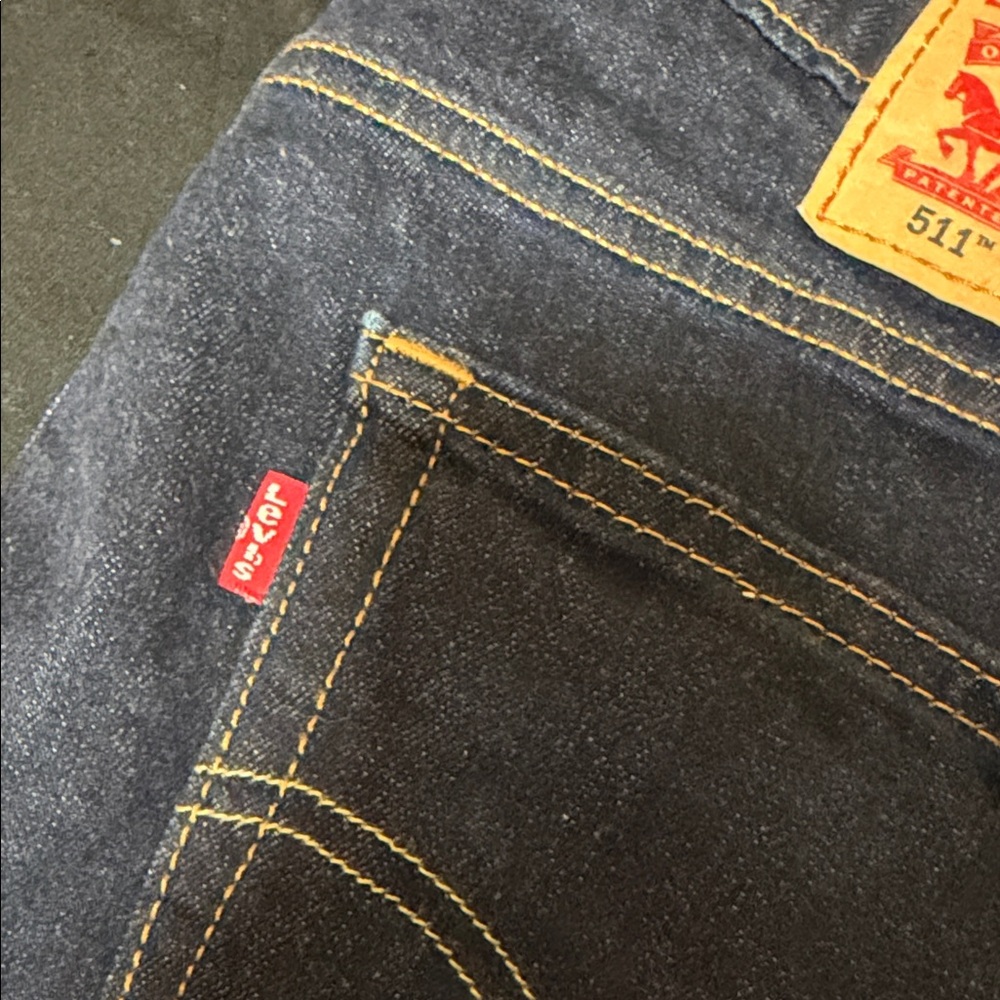 Levi's Slim Fit Dark Blue Jeans - Picture 4 of 4
